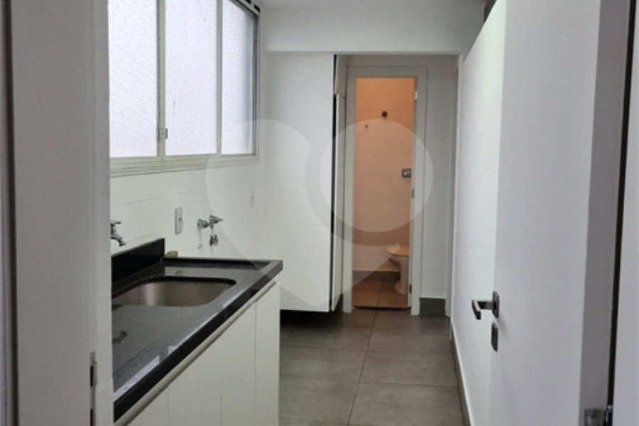 Apartamento à venda com 3 quartos, sendo 1 suíte, em Jardim América, São Paulo, SP