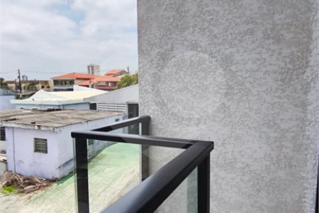 Casa à venda com 2 suítes no condomínio Residencial Paranaguá, São Paulo - SP