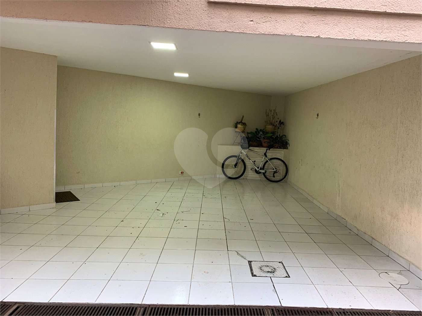 Casa à venda com 2 quartos, sendo 1 suíte, no condomínio Da Chácara, São Paulo - SP