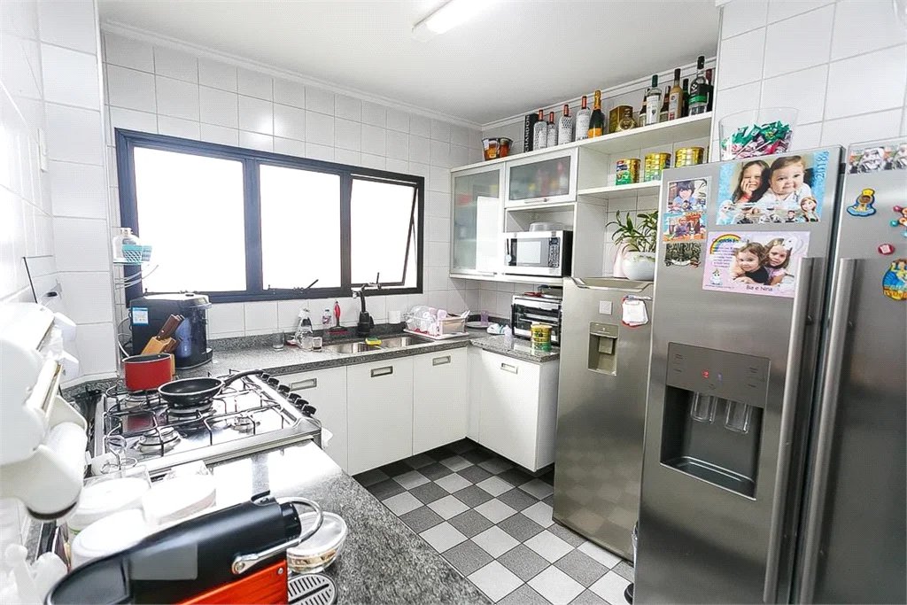 Apartamento à venda com 3 quartos, sendo 1 suíte, em Paraíso do Morumbi, São Paulo, SP