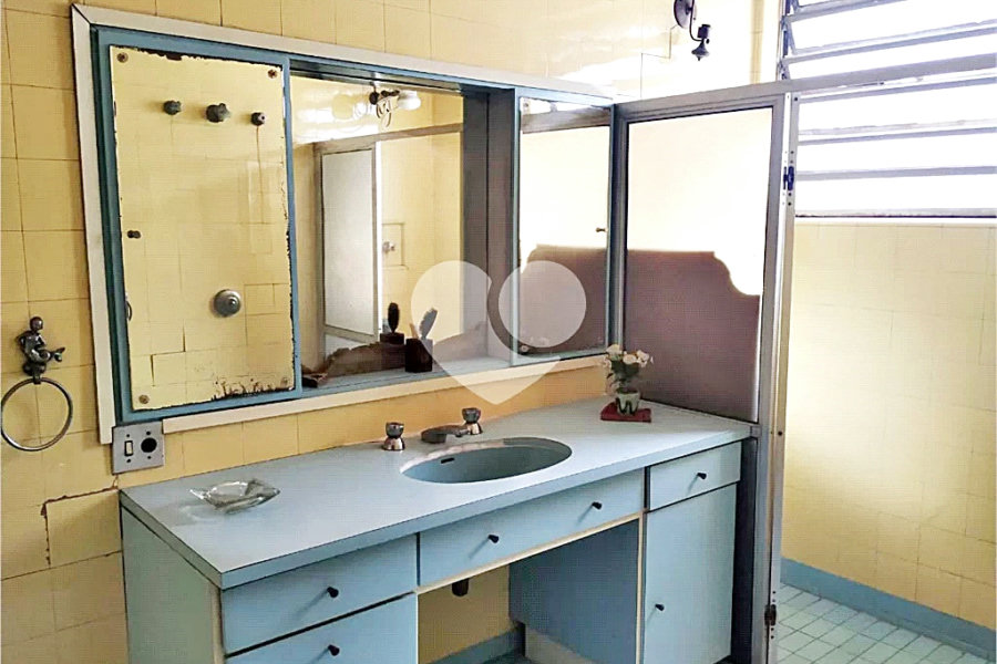 Casa à venda com 4 quartos, sendo 3 suítes, em Santana, São Paulo, SP