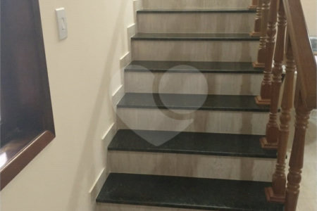 Sobrado à venda com 3 quartos, sendo 1 suíte,  em Jardim Universo, Mogi das Cruzes, SP