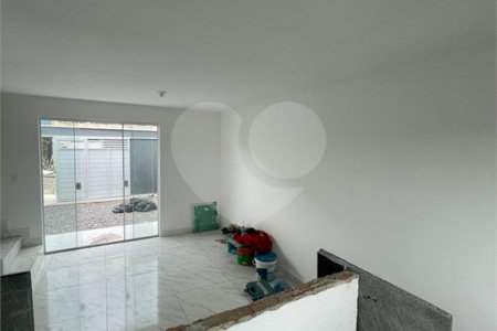 Duplex à venda com 2 suítes em Santíssimo, Rio de Janeiro, RJ