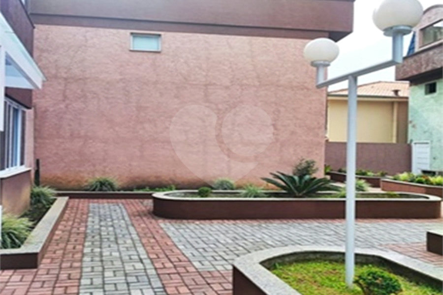 Casa à venda com 3 quartos, sendo 1 suíte,  no condomínio Ouro Verde, Guarulhos - SP