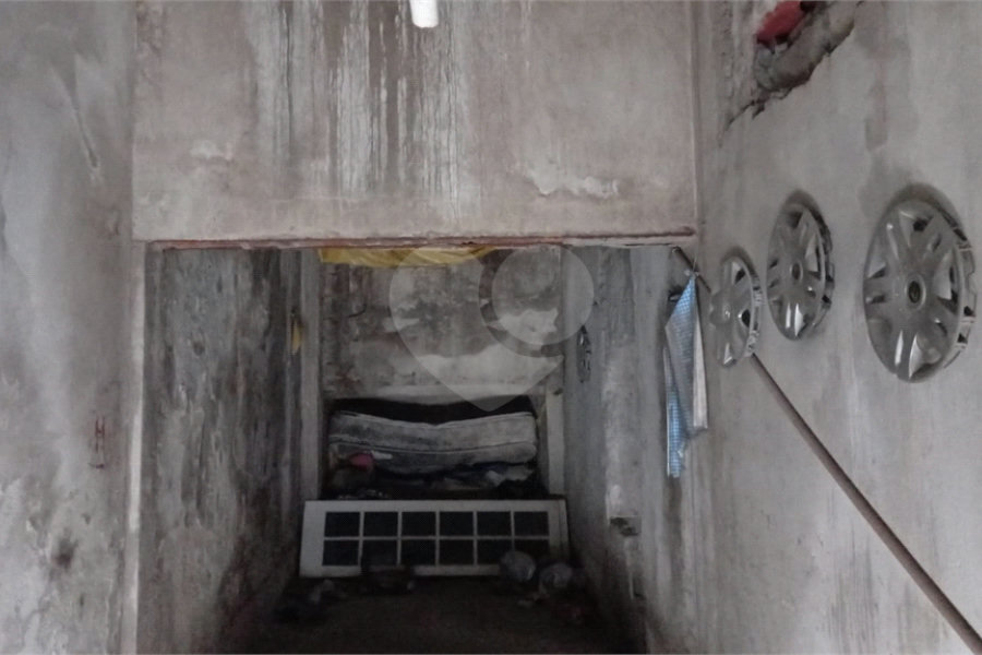 Terreno à venda com 8 quartos, sendo 2 suítes, em Santana, São Paulo, SP