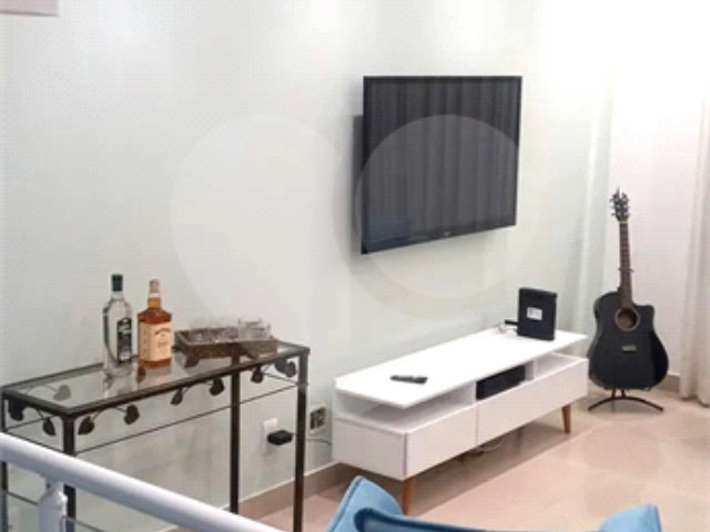 Sobrado à venda com 3 quartos, sendo 1 suíte,  em Jardim Guairaca, São Paulo, SP