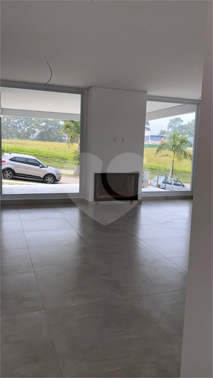 Casa à venda com 3 suítes no condomínio Vida Real, Itupeva - SP
