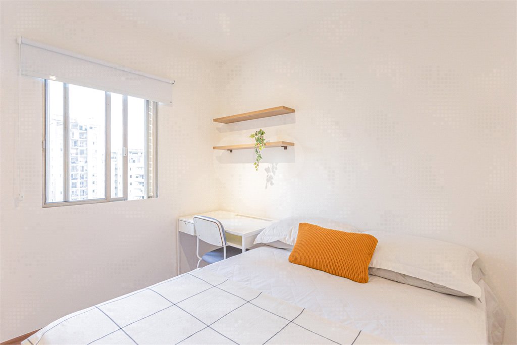 Apartamento à venda com 3 quartos, sendo 1 suíte, em Vila Olímpia, São Paulo, SP