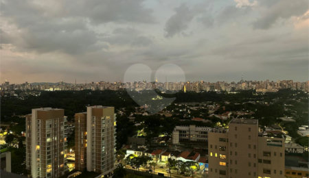 Apartamento à venda com 3 quartos, sendo 2 suítes, em Moema, São Paulo, SP