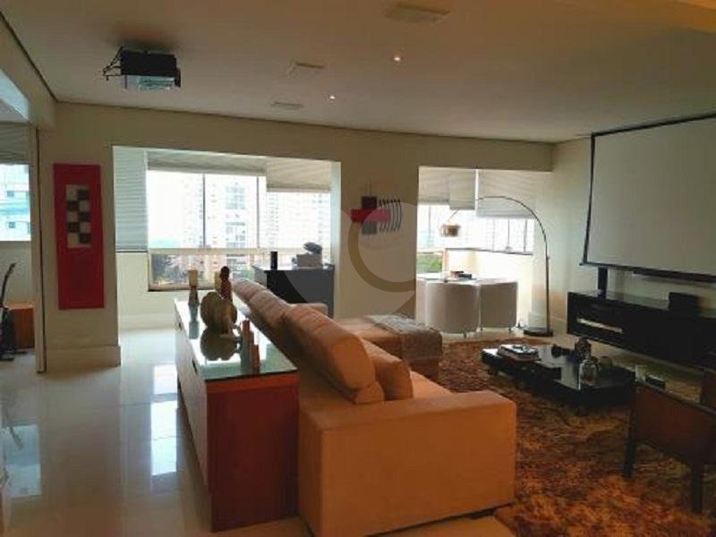 Apartamento à venda com 4 quartos, sendo 3 suítes,  em Campo Belo, São Paulo, SP