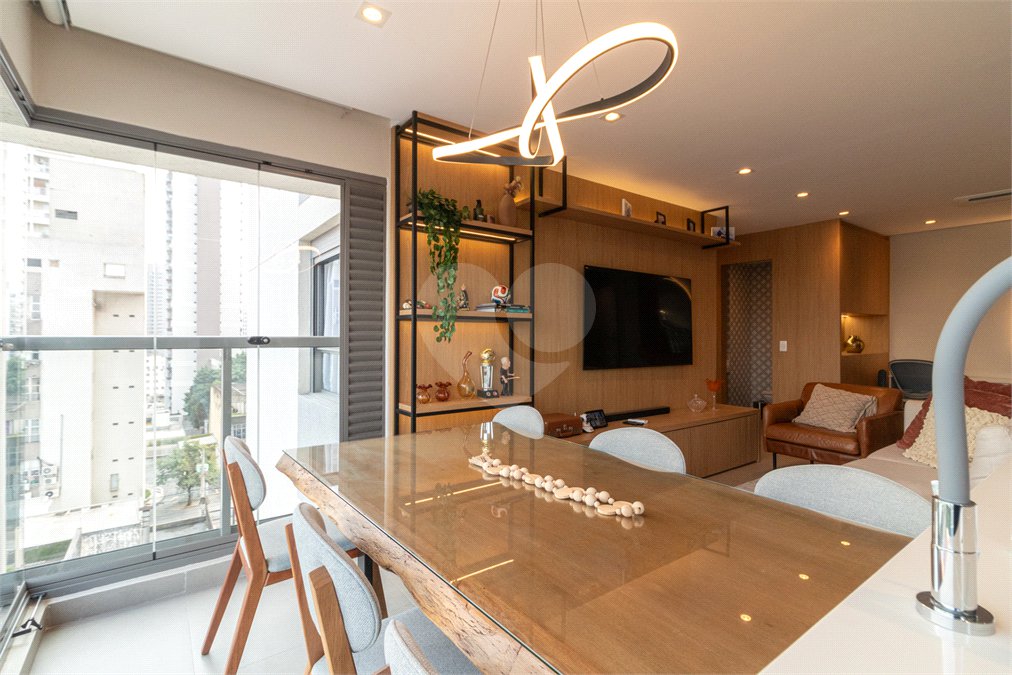 Apartamento à venda com 2 suítes em Santo Amaro, São Paulo, SP