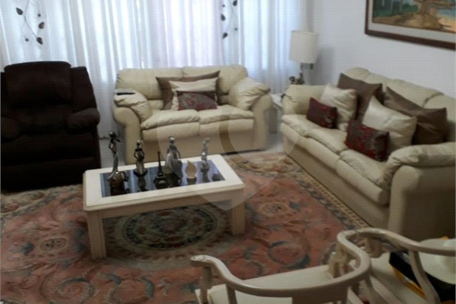 Casa à venda com 3 quartos, sendo 2 suítes, em Parada Inglesa, São Paulo, SP