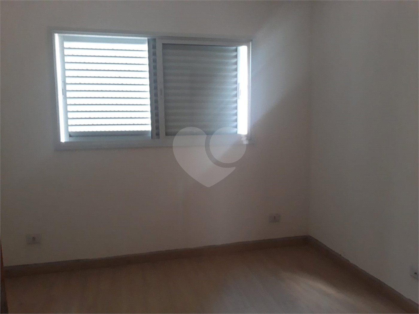 Apartamento à venda ou para alugar com 2 quartos, sendo 1 suíte, em Jardim Flórida, São Roque, SP