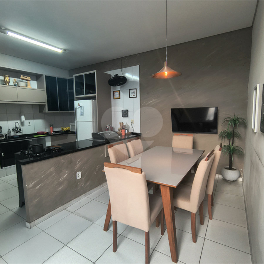 Casa à venda com 3 quartos, sendo 1 suíte, em Núcleo Residencial Professor Carlos Aldrovandi, Indaiatuba, SP
