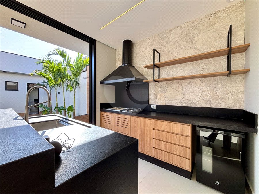 Casa à venda com 3 suítes no condomínio Residencial Dona Maria Candida, Indaiatuba - SP