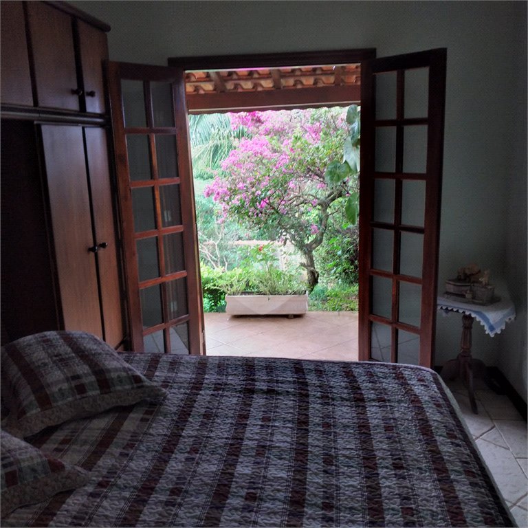 Chácara à venda com 4 quartos, sendo 1 suíte,  em Vila Dom Pedro, Atibaia, SP