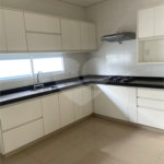 Casa à venda ou para alugar com 3 suítes no condomínio Portal das Tipuanas, Araraquara - SP