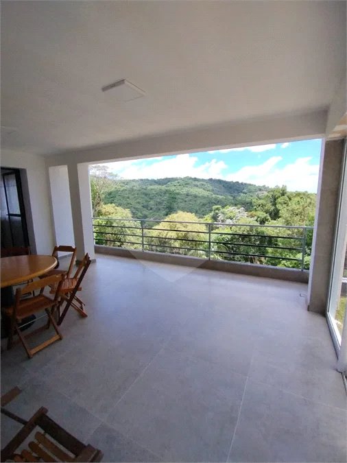 Casa à venda ou para alugar com 3 quartos, sendo 1 suíte, no condomínio Alpes da Cantareira, Mairiporã - SP
