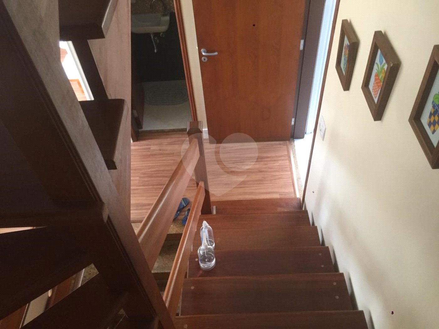 Casa à venda com 3 quartos, sendo 1 suíte, no condomínio Morada do Horto, São Paulo - SP