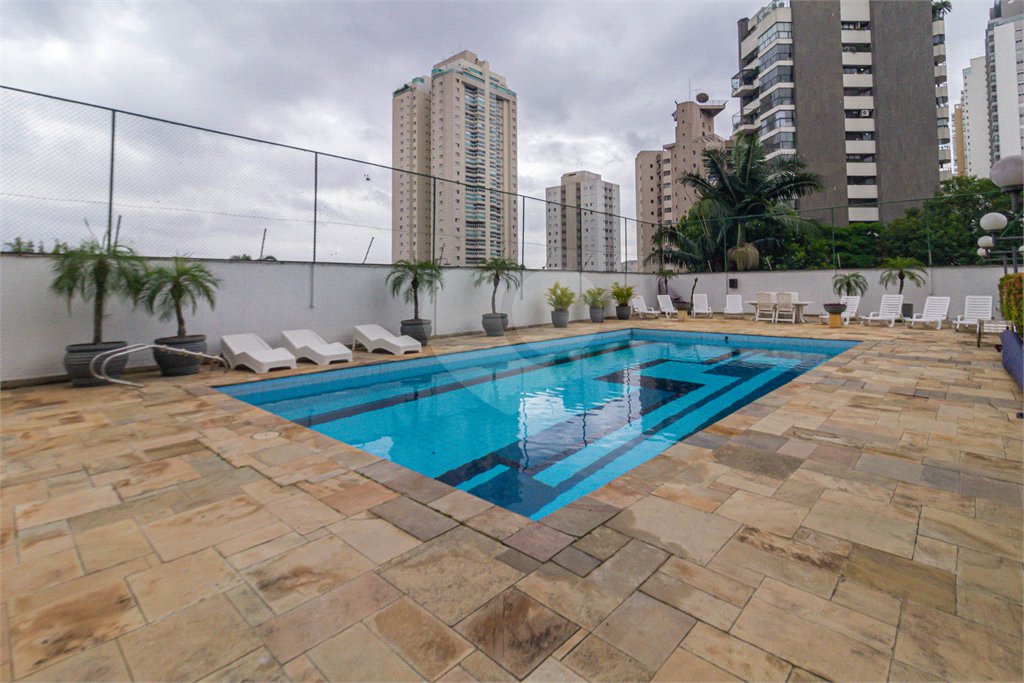 Apartamento à venda com 4 quartos, sendo 3 suítes, em Campo Belo, São Paulo, SP