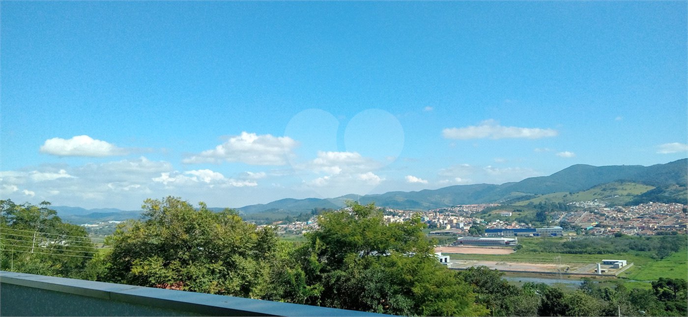 Casa Térrea à venda com 2 quartos, sendo 1 suíte,  no Centro, Bom Jesus dos Perdões, SP