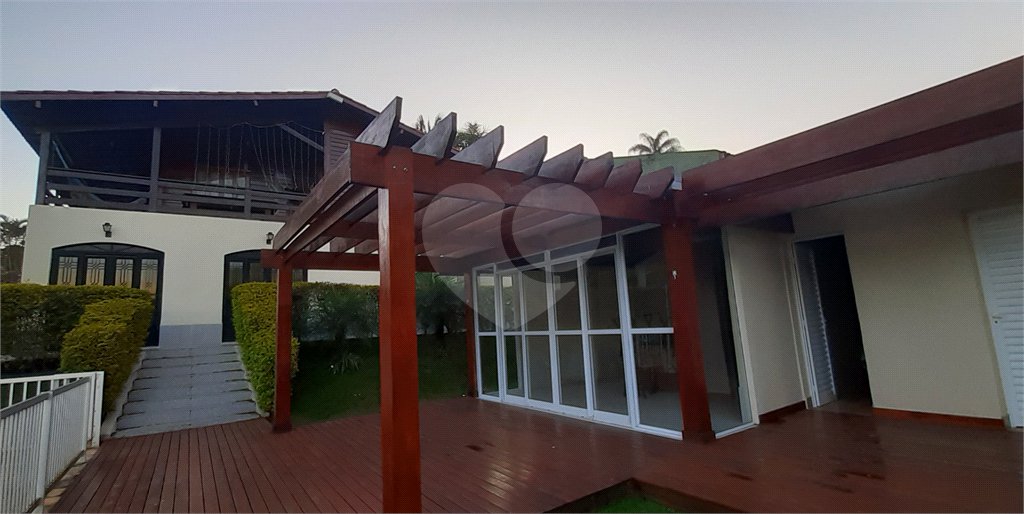 Casa à venda ou para alugar com 5 quartos, sendo 1 suíte, no Centro, Bom Jesus dos Perdões, SP