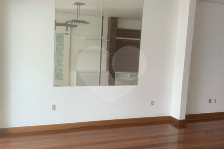 Casa à venda com 3 suítes no condomínio Villaggio Belvedere, São Paulo - SP