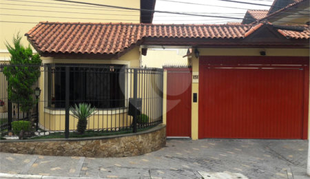 Casa à venda com 3 quartos, sendo 1 suíte,  no condomínio Horto Residence, São Paulo - SP