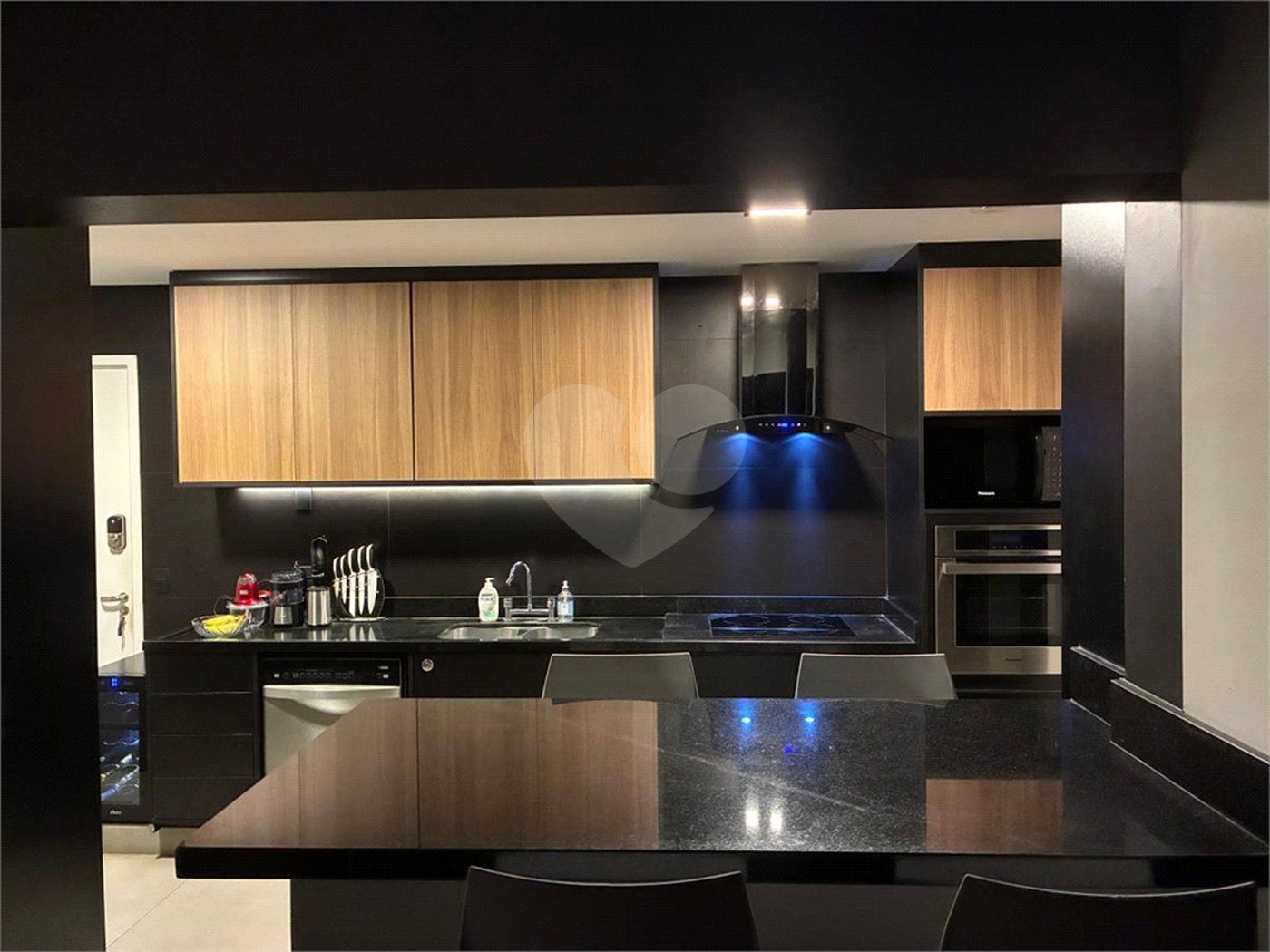 Apartamento à venda com 4 quartos, sendo 3 suítes, em Vila Andrade, São Paulo, SP