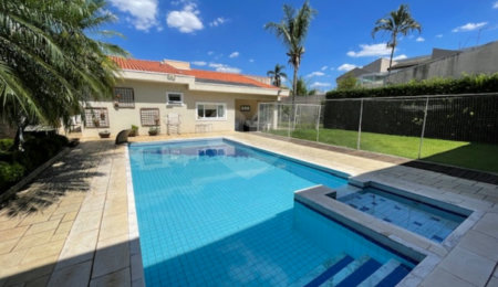 Casa à venda com 4 suítes em Chácara Mafalda, São Paulo, SP