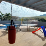 Casa à venda ou para alugar com 4 suítes no condomínio Figueira Garden, Atibaia - SP
