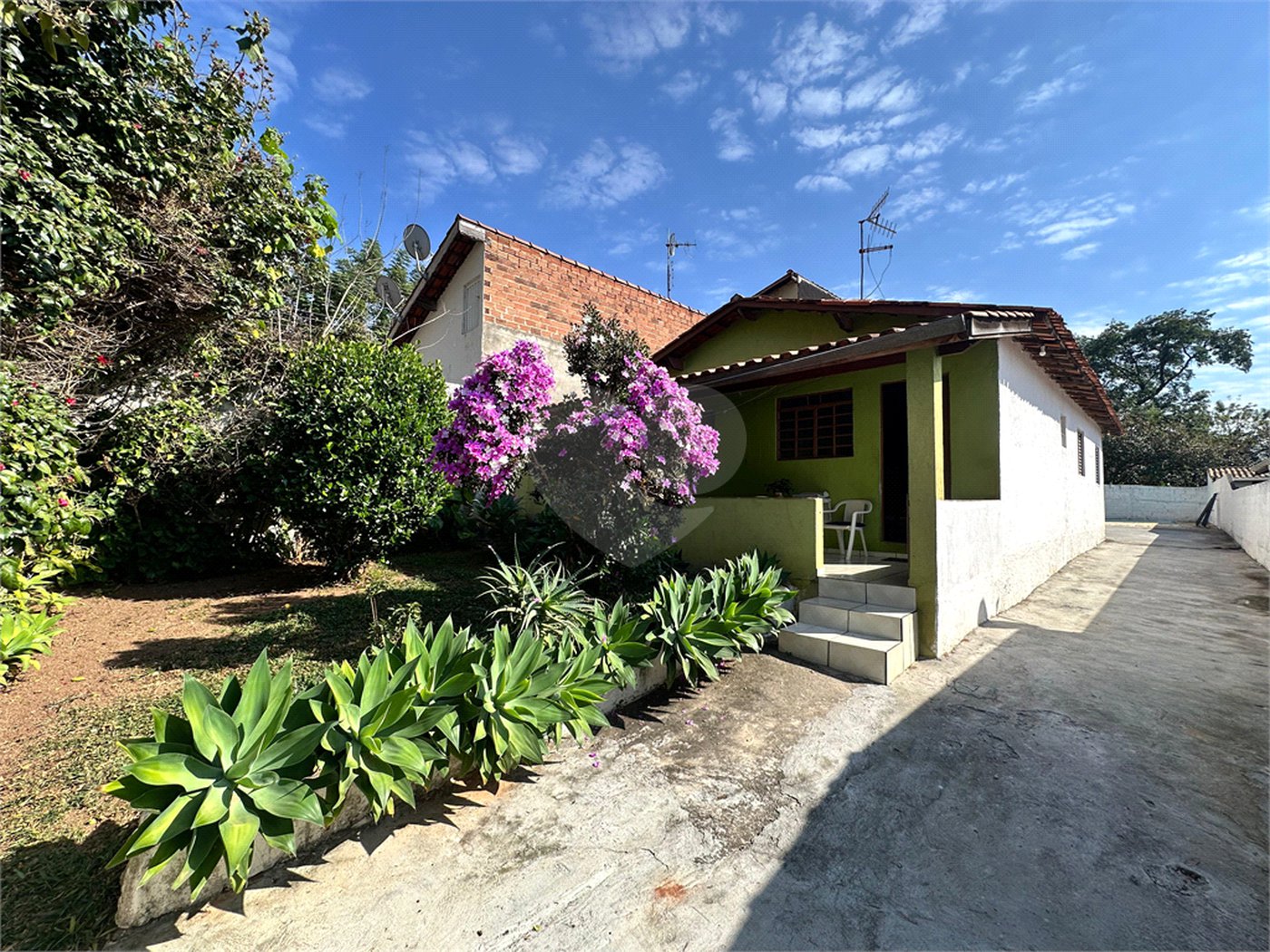 Casa à venda com 3 quartos, sendo 1 suíte, em Jardim Colonial, Atibaia, SP