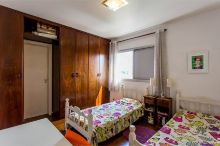 Apartamento à venda com 4 quartos, sendo 3 suítes, em Jardim Londrina, São Paulo, SP