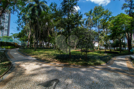 Cobertura à venda com 4 quartos, sendo 2 suítes, em Granja Julieta, São Paulo, SP