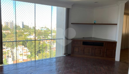Apartamento à venda com 3 quartos, sendo 1 suíte,  em Alto da Boa Vista, São Paulo, SP