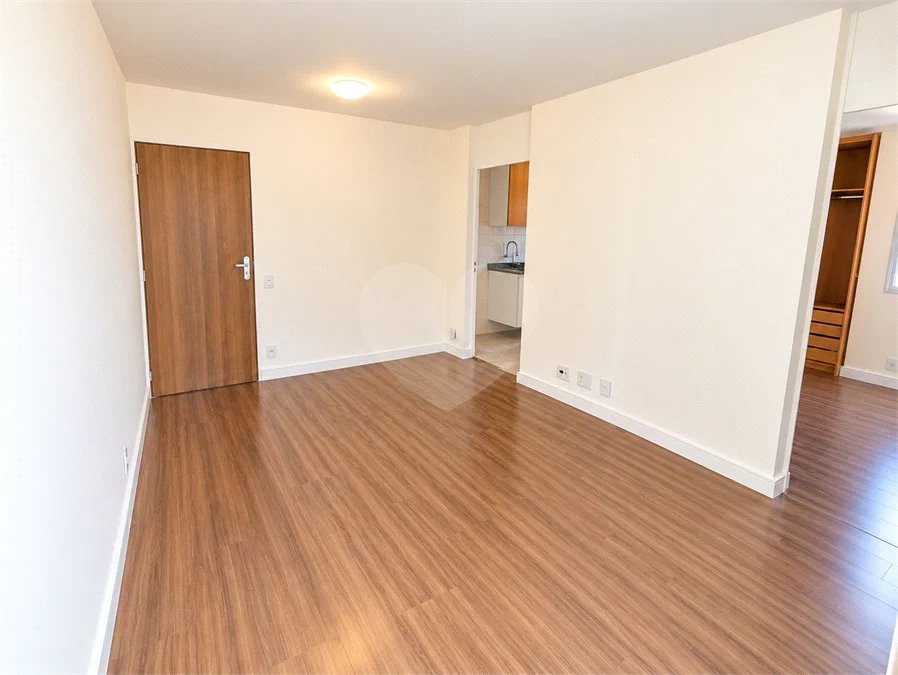Apartamento de 44 m² com 2 dormitórios, varanda integrada e 1 vaga na Vila Guarani