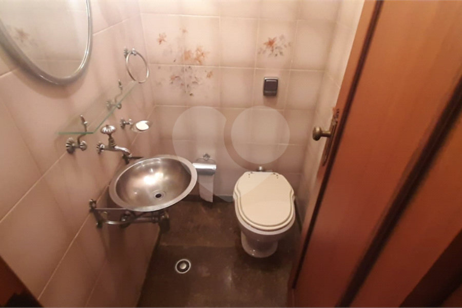 Sobrado à venda com 4 quartos, sendo 2 suítes, em Jardim França, São Paulo, SP