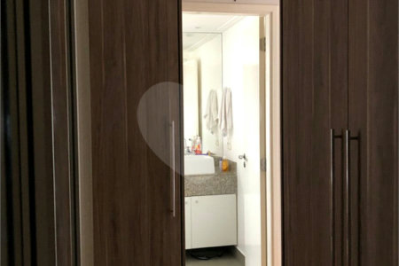 Apartamento à venda com 3 quartos, sendo 1 suíte,  em Campo Grande, São Paulo, SP