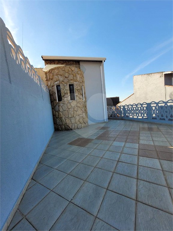 Sobrado à venda com 3 quartos, sendo 1 suíte,  em Jardim Ana Rosa, Suzano, SP