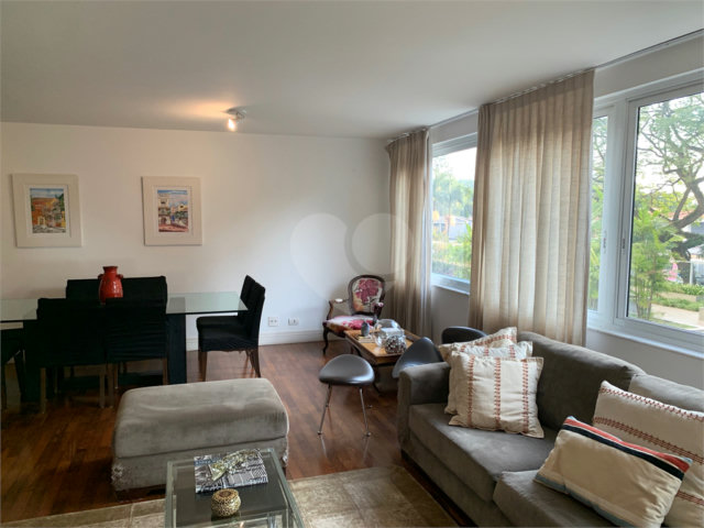 Apartamento à venda com 4 quartos, sendo 1 suíte,  em Chácara Santo Antônio, São Paulo, SP