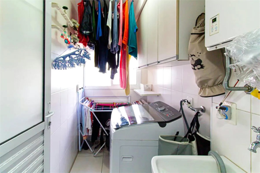 Apartamento à venda com 3 quartos, sendo 1 suíte, em Vila Romana, São Paulo, SP