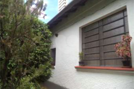Casa á venda no Campo Belo