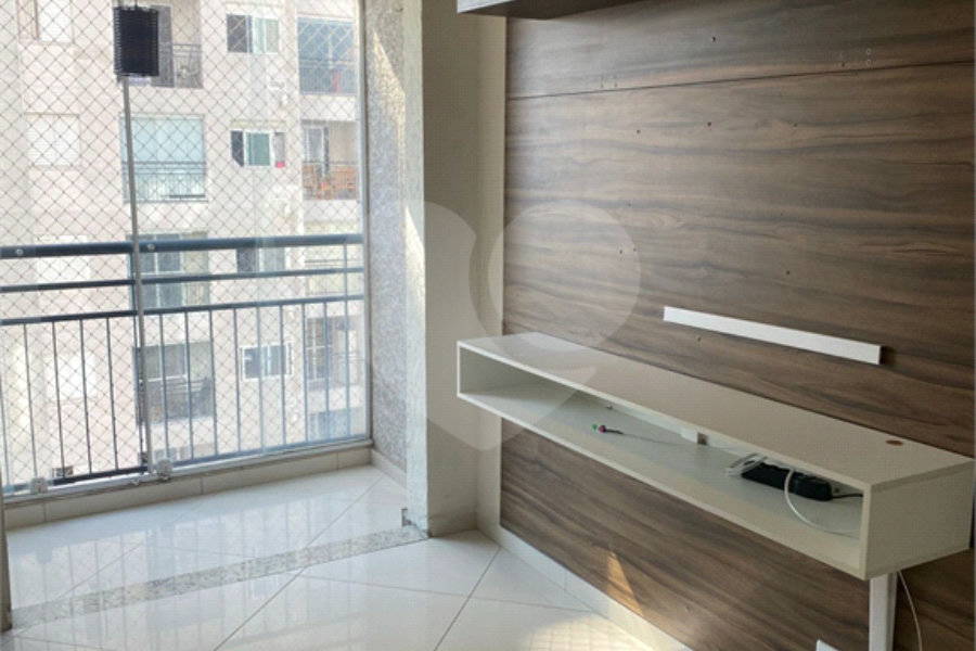 Apartamento à venda com 2 quartos, sendo 1 suíte, em Parque Maria Domitila, São Paulo, SP