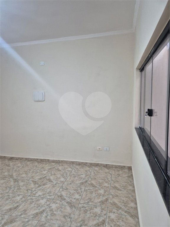 Casa à venda com 2 quartos, sendo 1 suíte,  em Vila Maricy, Guarulhos, SP