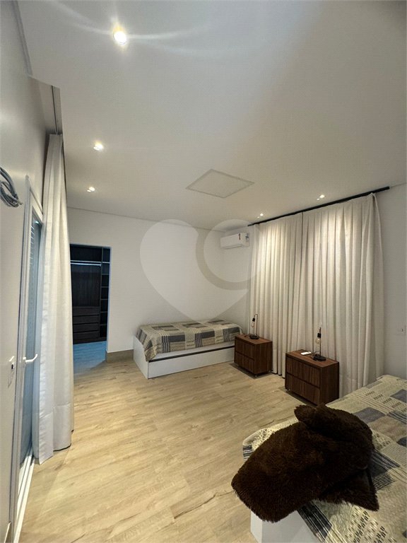 Casa à venda com 4 suítes no condomínio Itaporã, Atibaia - SP
