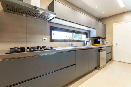 Apartamento à venda com 4 quartos, sendo 3 suítes, em Moema, São Paulo, SP