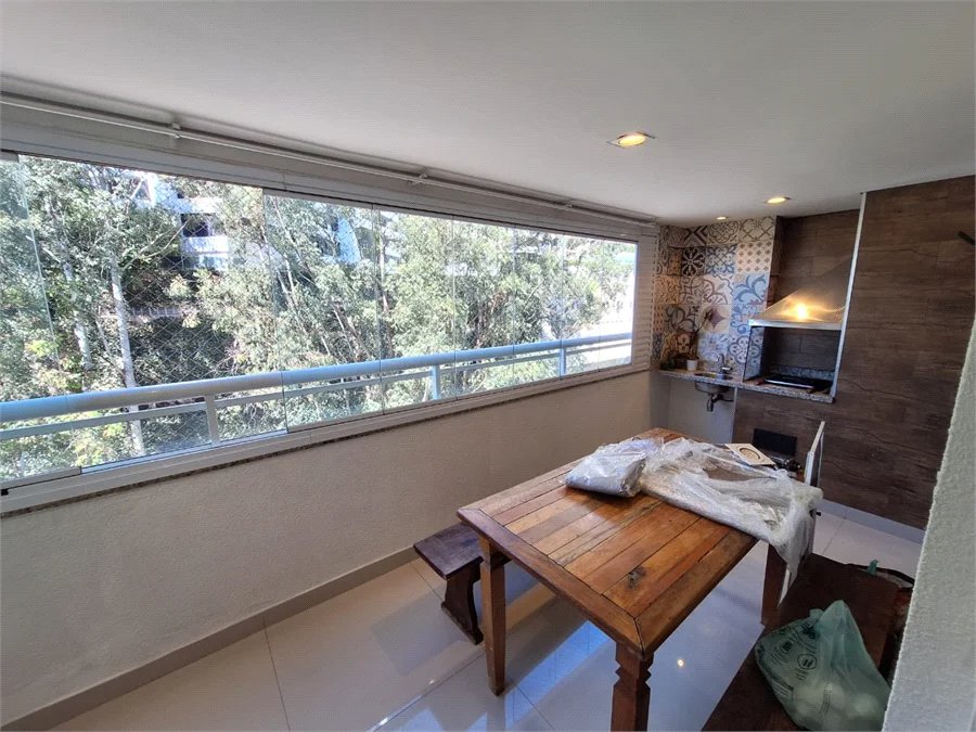 Apartamento para alugar com 3 suítes em Vila Suzana, São Paulo, SP