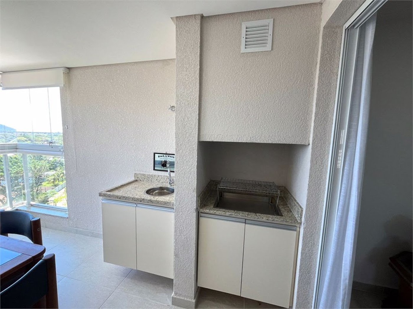 Apartamento Residencial à venda, Jardim Virginia, Guarujá - AP0995.