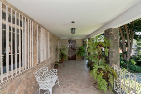 Casa à venda com 4 quartos, sendo 3 suítes, em Vila Pirajussara, São Paulo, SP
