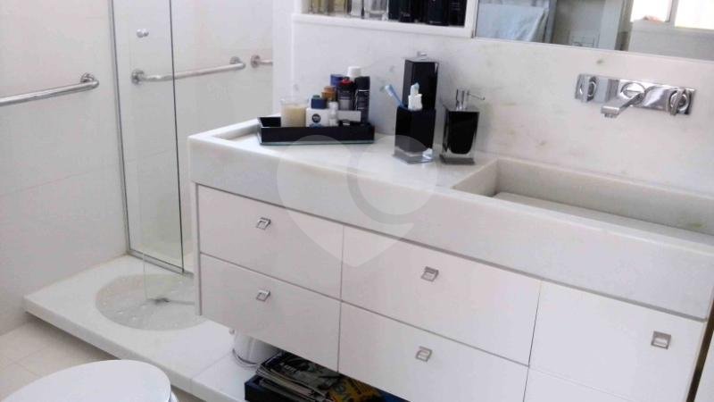 Apartamento à venda com 3 suítes em Morumbi, São Paulo, SP